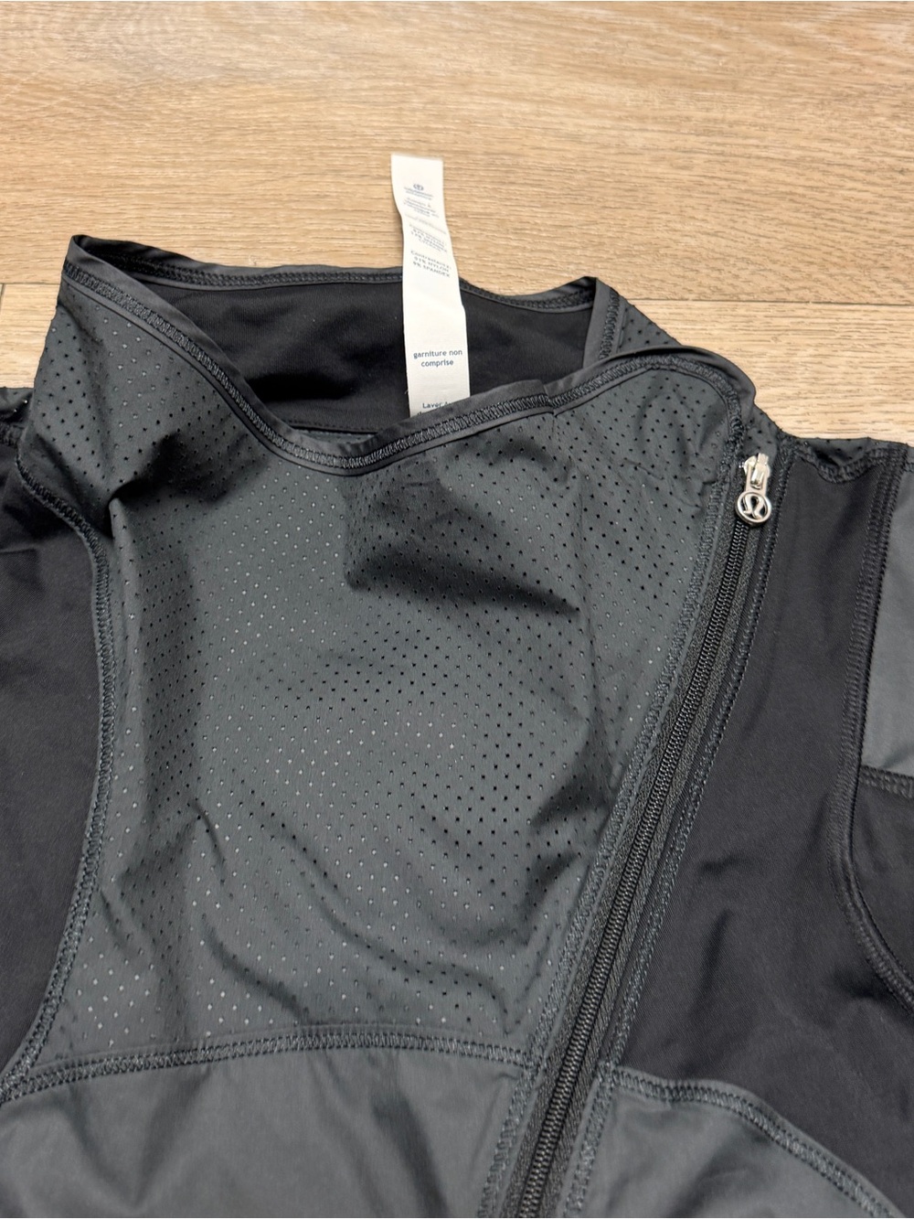 Lululemon Presta Packable Shirket Size 8 NWT 148$ rare - Picture 6 of 14